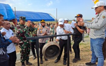 Bupati Kab Buru Ikram Umasugi S.E Meresmikan Irigasi Perpompaan Embung dan Dam Parit