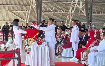 Bupati Kab Buru Ikram Umasugi S.E Pimpin Upacara HUT Kemerdekaan RI ke – 81